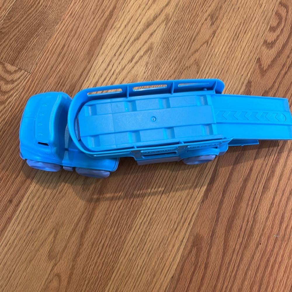 Green Toys Car Carrier CB2 - Picture 3 of 8